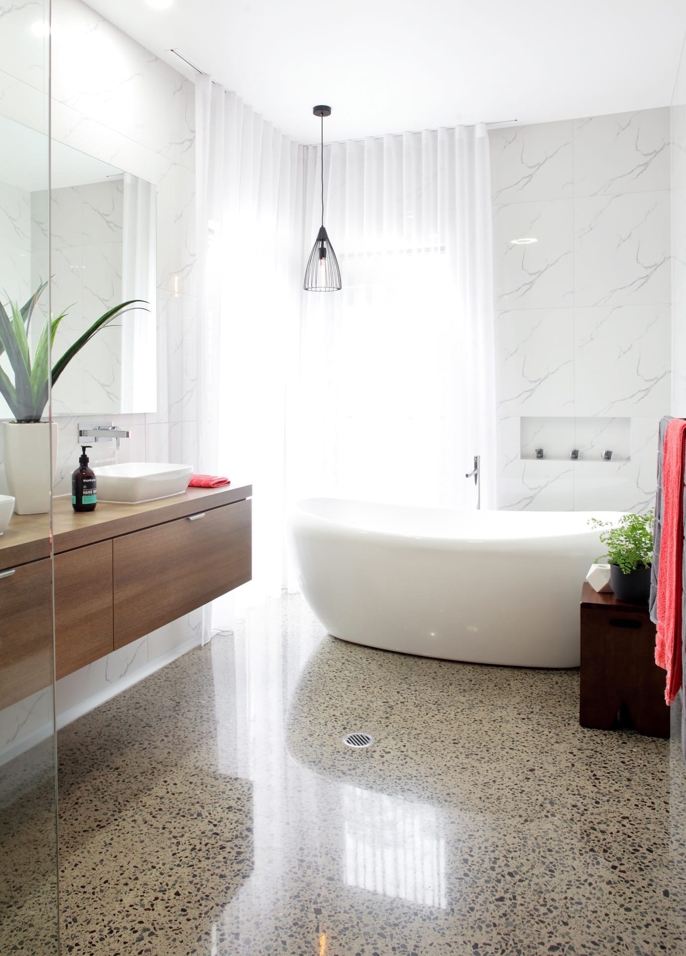 Concrete polishing for residential and commercial floors on the Sunshine Coast and Brisbane. - Honed & Polished Concrete