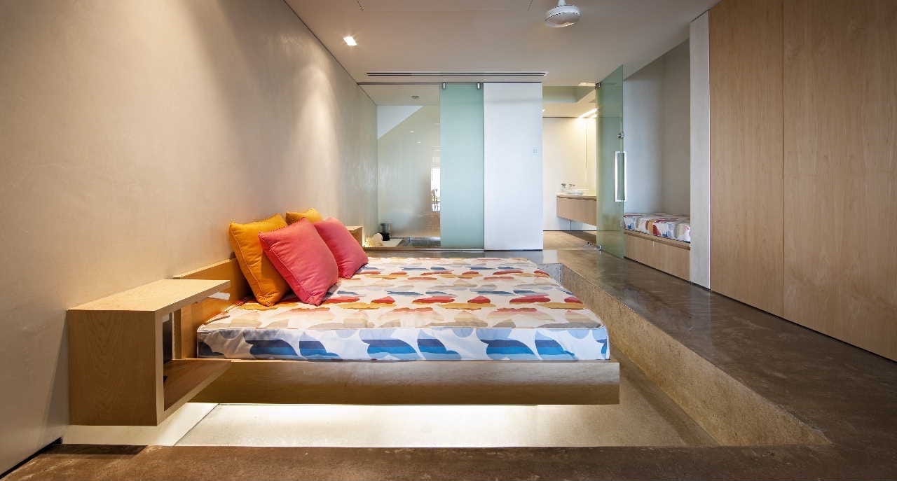 Concrete polishing for residential and commercial floors on the Sunshine Coast and Brisbane. - Honed & Polished Concrete working in the studio